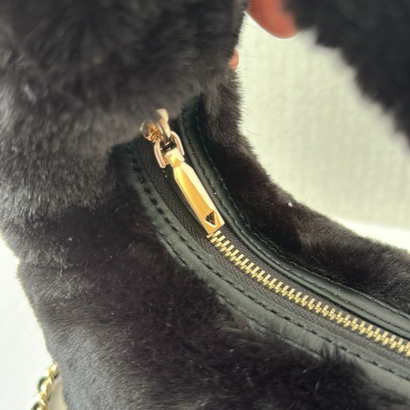 New Guess Black Shoulder Bag with Chain Strap - Picture 7 of 8